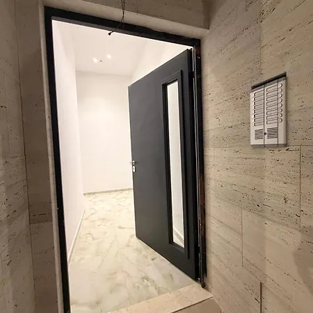 Sea View & Pool, Elite * Sarandë